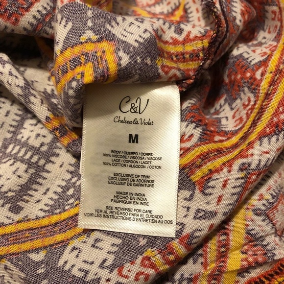 ⭐️ Chelsea And Violet BoHo Bell Sleeve - Picture 8 of 9